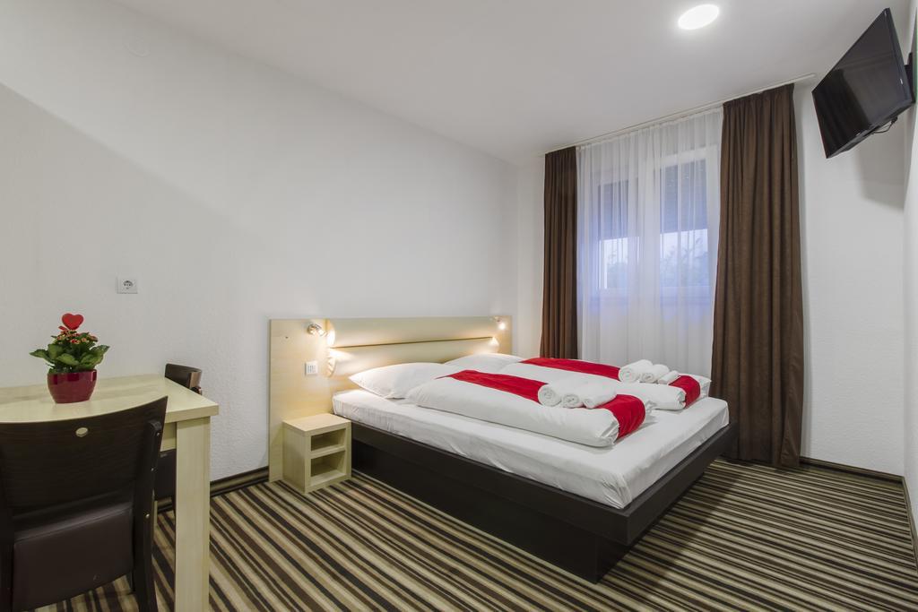 Parkcity Rooms Šibenik Eksteriør bilde